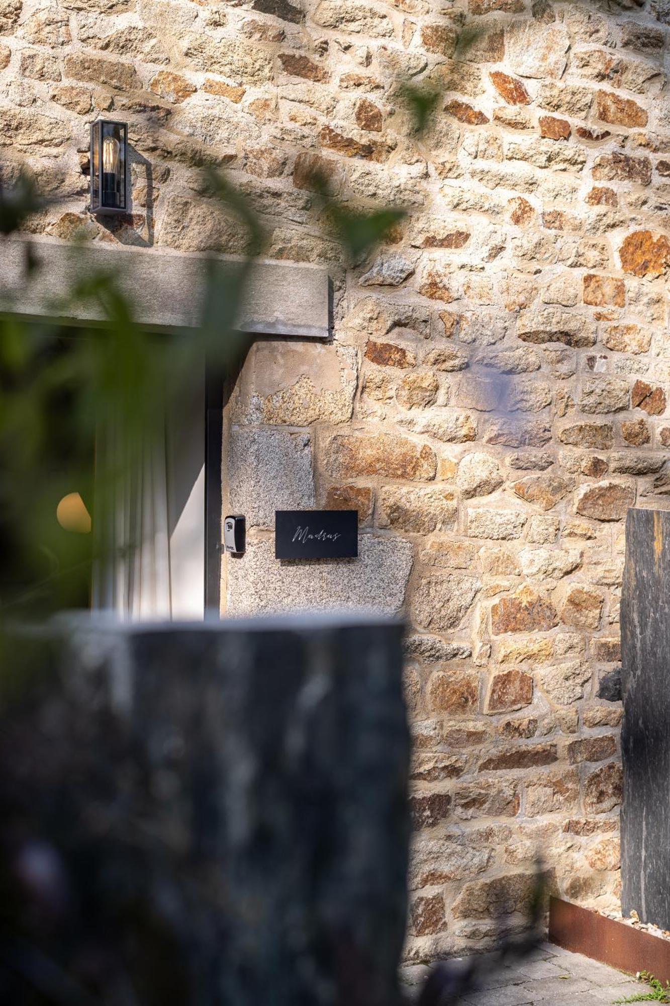 Les Cotonnades Hotel Lorient Exterior photo